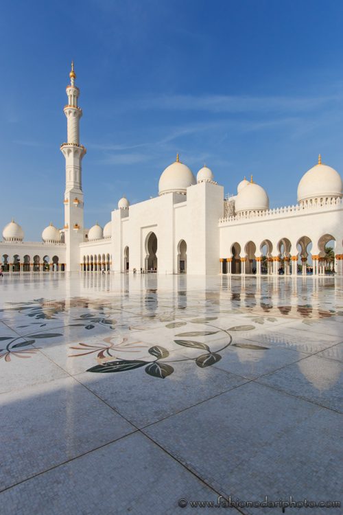 sheik zayed moschea abu dhabi emirati arabi