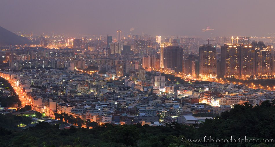 kaohsiung by night