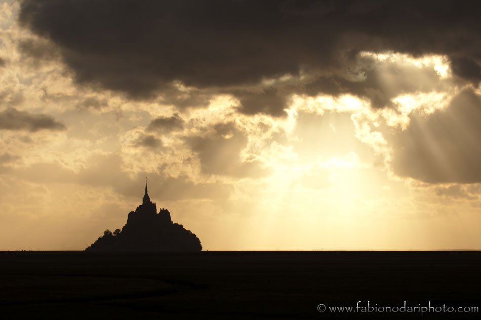 tramonto in normandia e bretagna a Mont Saint Michel