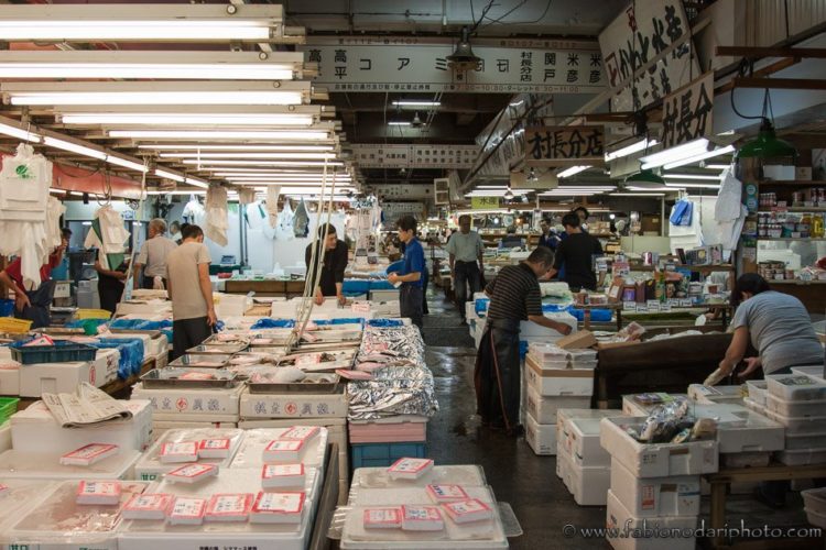 mercato del pesce Tsukiji a Tokyo