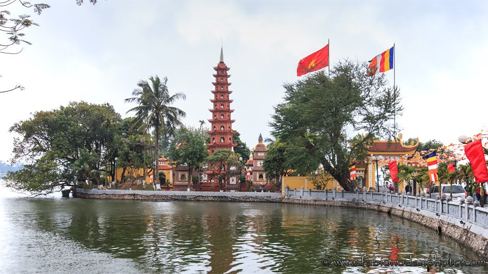 tran quoc pagoda ad hanoi