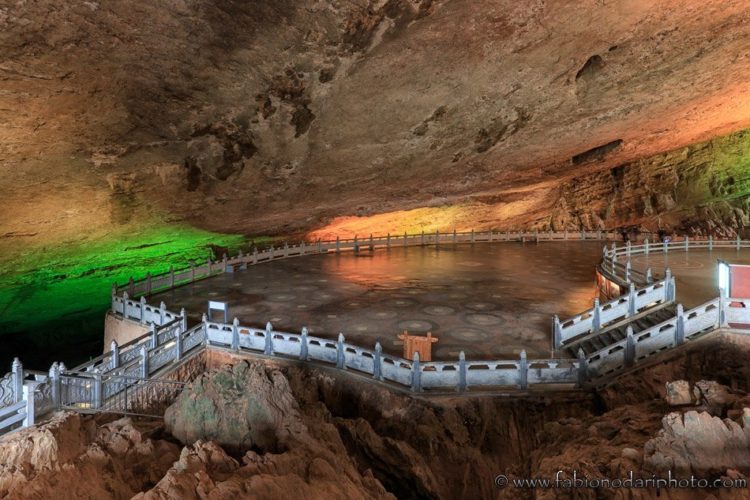 where are the best caves in china